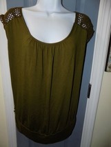 Liz Lange Maternity Olive Green Top Shirt Crochet Shoulers Size S Women&#39;s Nwot - £16.06 GBP