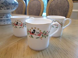 3 Lenox Disney Coffee Mugs Mickey Mouse Holiday Pattern Holly Berry USA 3.5&quot;H - £31.30 GBP