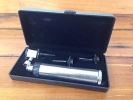 Stainless Steel Metal Otoscope Set w Parts and Box Case Medical Equipment - £51.78 GBP
