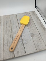 Hamilton Beach Yellow Silicone Spatula 9 1/2&quot;  Classic Wood Handle - £7.93 GBP