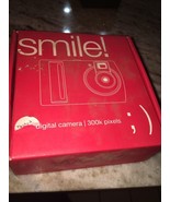 vintage macys smile digital camera 300k pixels - £59.69 GBP