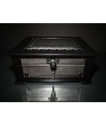 Black  &quot;Chesterfield&quot; Humidor - 60 / 70 Count NIB Handmade Made in USA - $980.10