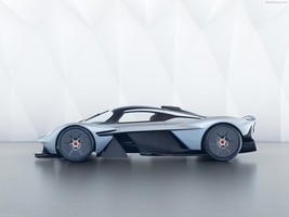 Aston Martin Valkyrie 2018 Poster 24 X 32 | 18 X 24 | 12 X 16 #CR-1314458 - £14.99 GBP+