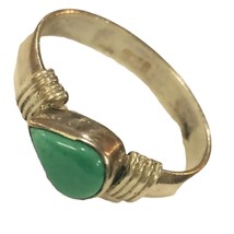 Vintage 925 Sterling Silver Ring Green Stone 2.7 Grams Size 9.25 - £27.37 GBP