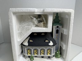 Dept 56 Christmas Alpine Village Church St Nikolaus Kirche #56170 w/ Box... - $401.35 MXN