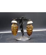 Vtg Amber Glass Grapes Metal Stand Salt &amp; Pepper Set Holiday Table Mid-C... - $274.97 MXN