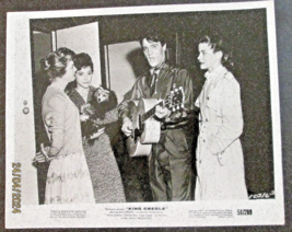 ELVIS PRESLEY (KING CREOLE) ORIGINAL VINTAGE 1958 CANDID PHOTO (CLASSIC ... - $4,118.21 MXN