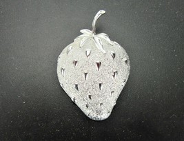 Vintage Costume Jewelry, Silver Tone Strawberry, Sarah Coventry, Summer,... - £9.94 GBP