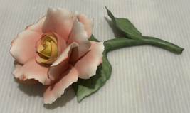 Porcelain Capodimonte Rose Peach/ Yellow Flower Floral 7” Italy Italian - $262.35 MXN