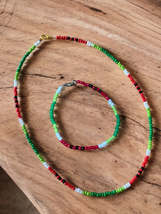 Watermelon Seed Bead Necklace and Bracelet - $223.49 MXN