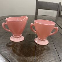 Vintage HAZEL ATLAS Moderntone Ovide SUGAR &amp; CREAMER Pink Platonite - $27.73 CAD