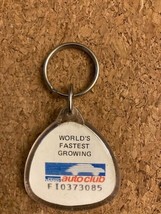 MONTGOMERY WARD AUTO CLUB KEYCHAIN KEYRING WORLDS FASTEST GROWING LUCITE - $6.71