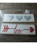 New Valentines Day &quot;Love&quot;  Decor Wall Hanging Sign, metal hearts - £13.14 GBP