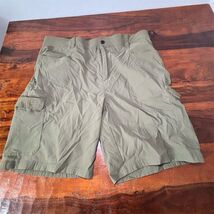 Orvis Men's Tech Cargo Shorts Green Size 36 Casual Summer Stretchable - $14.26