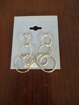 Circle Earrings - $346.96 MXN