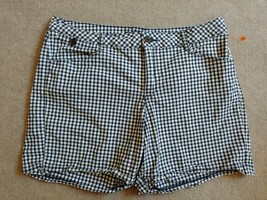 Lee Natural Fit 1889 Shorts Womens Size 14 Blue White Check Cotton Stretch - $19.80