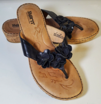 Born Womens Sandals Black Leather Size 8M T Strap Flip Flop Flower - £19.48 GBP