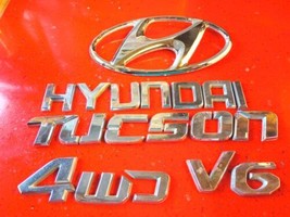 GENUINE OEM Rear Trunk Emblem For 2005-09 Hyundai Tucson 4WD V6 Rear Set  - £35.23 GBP