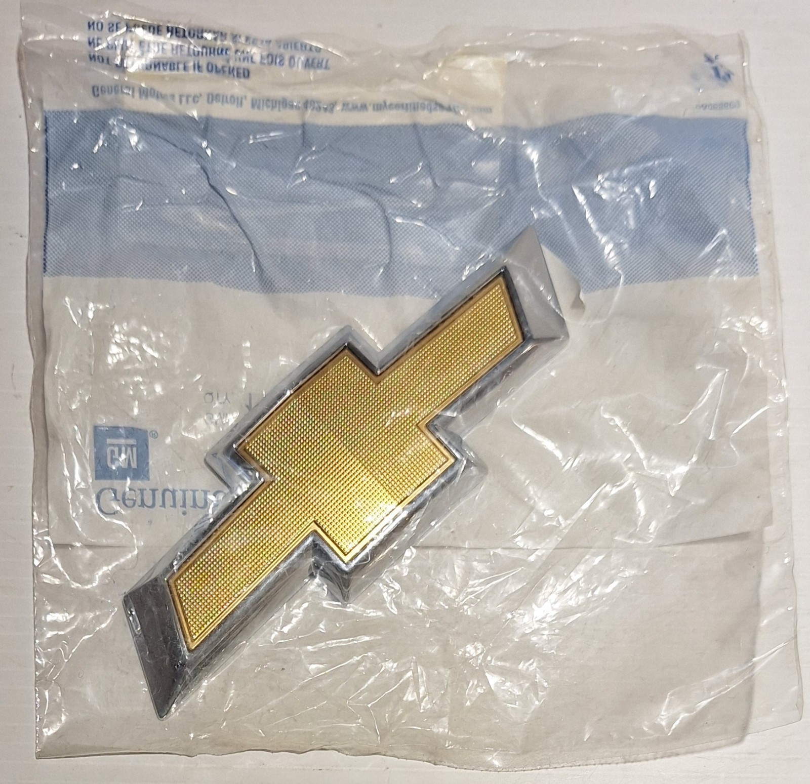 Genuine OEM GM 2018-2024 Equinox Front Gold Grille Bow Tie Emblem 23136671 - $28.00