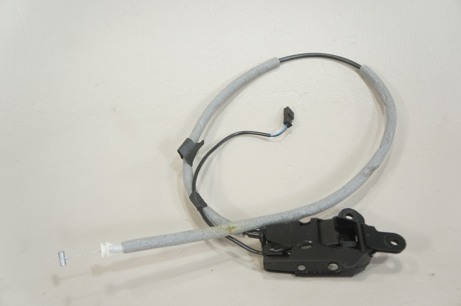 07-2013 bmw x5 e70 rear lower bottom trunk tailgate lid latch lock actuator LH Item image 4