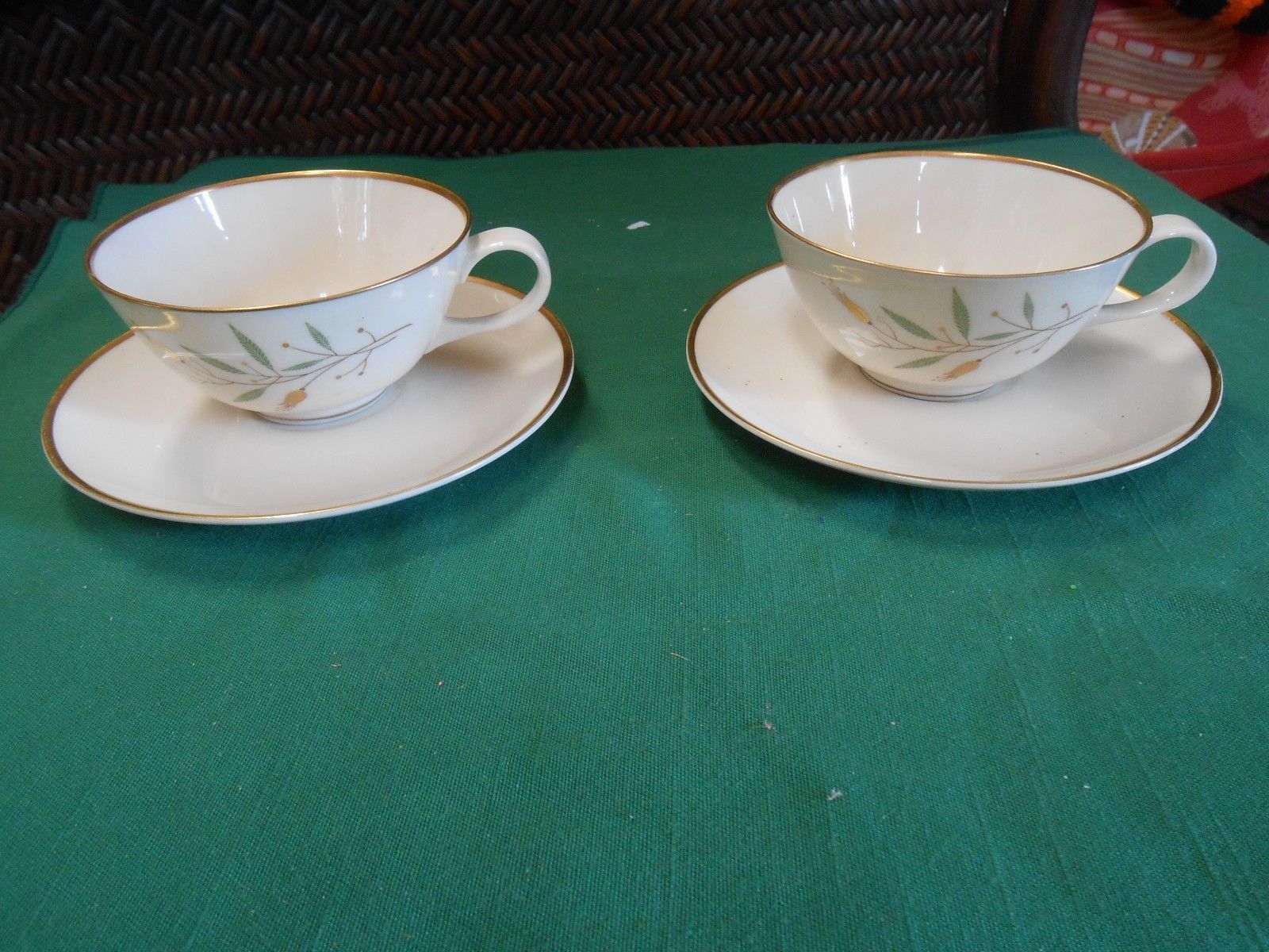 Great Vintage SYRACUSE China Set of 2 CUPS & SAUCERS - $5.26