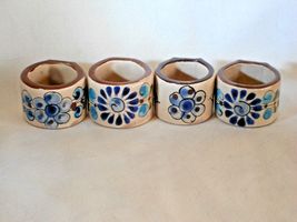 4 Napkin Rings Hand Painted Blue Floral MEXICAN POTTERY Signed Cat Mexico - $20.79