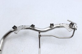 99-03 BMW E39 540I FUEL INJECTOR RAIL E6229 image 9