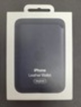 Apple iPhone Leather Wallet with MagSafe MM0Y3ZM/A - Midnight image 10