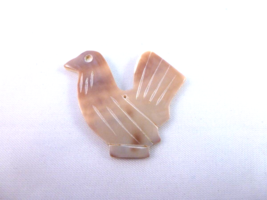 CARVED FETISH Animal  Mother of pearl  Chicken  BEAD   #chi21014 - $131.92 MXN