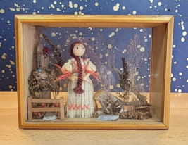 Vintage Diorama Corn Husk Doll Bird Pheasant Wilderness Nest Shadow Wooden Box - £19.66 GBP