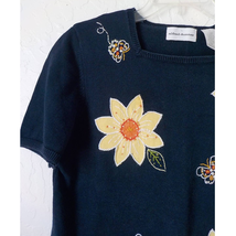 Vintage Knit Top Blue Intarsia Yellow Flowers Butterfly Women size Medium - £11.86 GBP