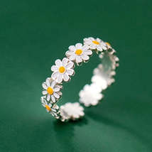 Vintage Daisy Flower Rings For Women Korean Adjustable Opening Finger Ring Bride - £3.91 GBP