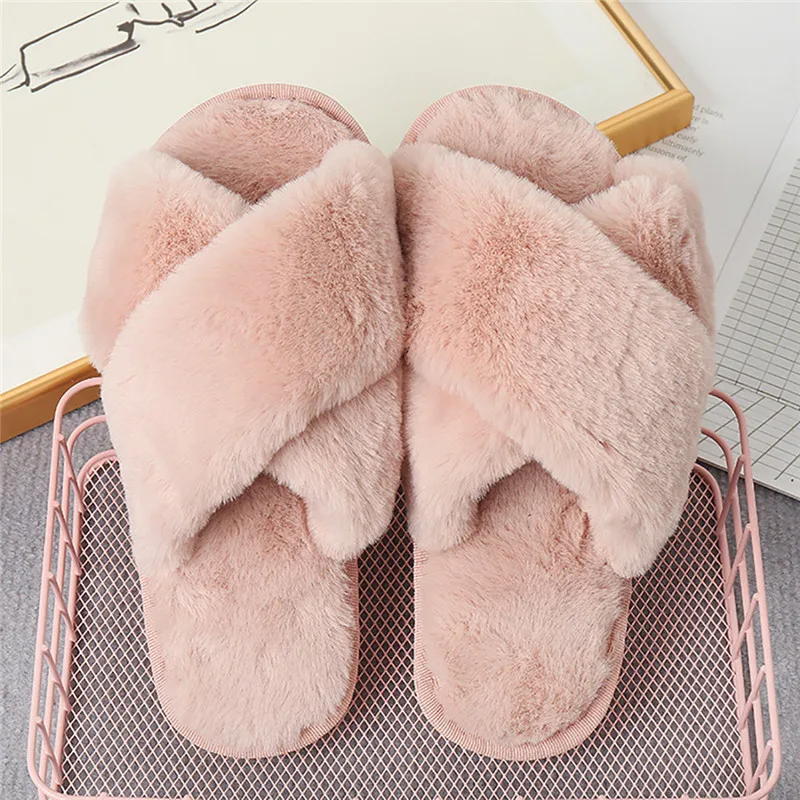 Winter   Slippers Women&#39;s Flip Flops Warm Soft Fuzzy Slippers Female Fashion Fla - $41.58