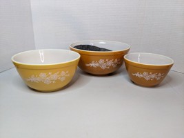 Vintage Pyrex Butterfly Gold Nesting Bowls Set of Three Excellent Condition - $60.76