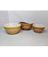 Vintage Pyrex Butterfly Gold Nesting Bowls Set of Three Excellent Condition - £47.50 GBP