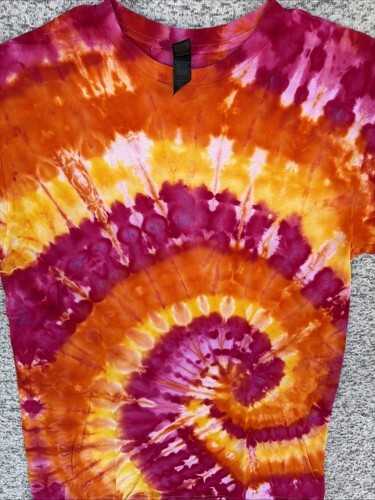 NEW Gilden Women’s Pink Yellow Orange Spiral Tie Dye Short Sleeve Shirt MEDIUM Item image 6