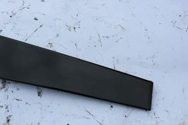 2003-2006 MERCEDES E350 LEFT REAR PILLAR TRIM MOLDING R1827 image 3