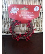 Christmas/Holiday Berry Garland 9 Feet Long Red-Brand New-SHIPS N 24 HOURS - $14.84 CAD
