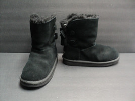 Koolaburra by Ugg Attie Boots Girls Size 3 Black Suede, Bows on Back - £35.15 GBP