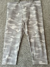 Athleta Women’s Elation Camo Crop White Taupe Beige Leggings Size XL Tall - £27.84 GBP