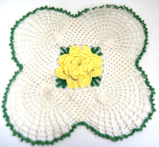 Vintage Hand Crocheted Doily Yellow Rose in Center Green Edging 13&quot; Square - £6.64 GBP