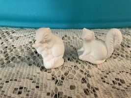 W4 - Squirrel - Small - Cute Ceramic Bisque Ready-to-Paint* - €1,31 EUR