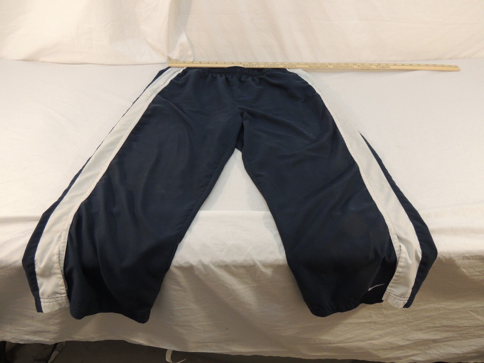 Primary image for Nike Athletic Capris Women's Size XL (16-18) Blue and White Nice Look! 50015