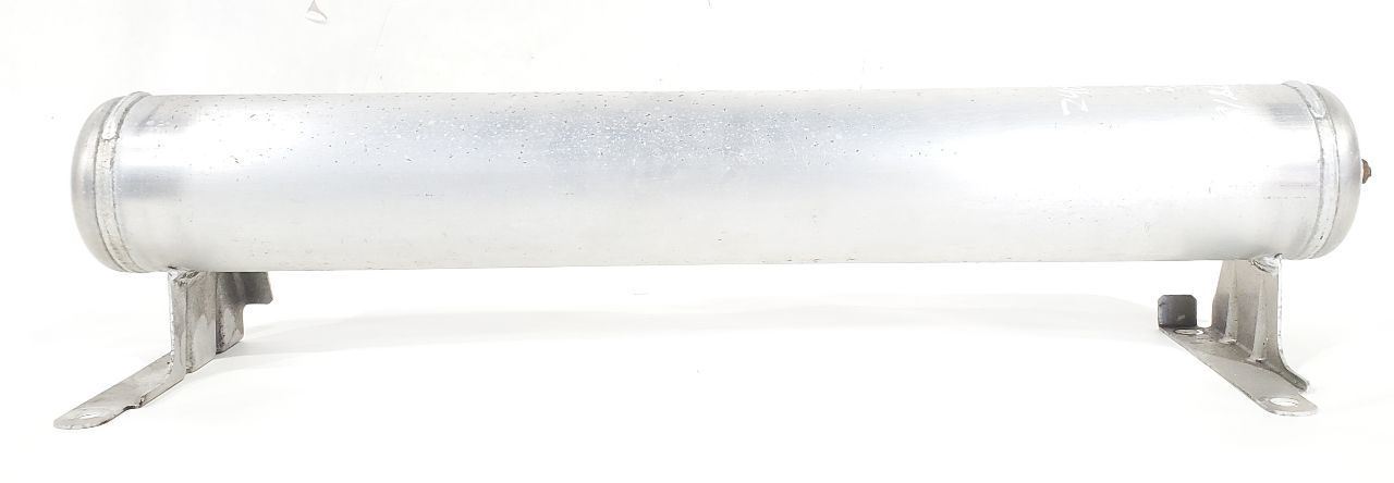 2018 Maserati Levante OEM 6700375210 Front And Rear Air Reservoir Item image 4
