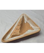 Vintage Ashtray USA-202 MCM Ceramic Triangle Abstract Peach-Tan Drip Glaze - $29.85 CAD