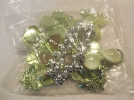 2018 Mardi Gras Krewe of Iris Pale Green Sunglasses Stretch Bracelet MIP - $2.00