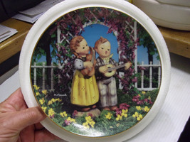 Danbury Mint Plate M.J.Hummel "Little Musicians" Little Companions - $13.81