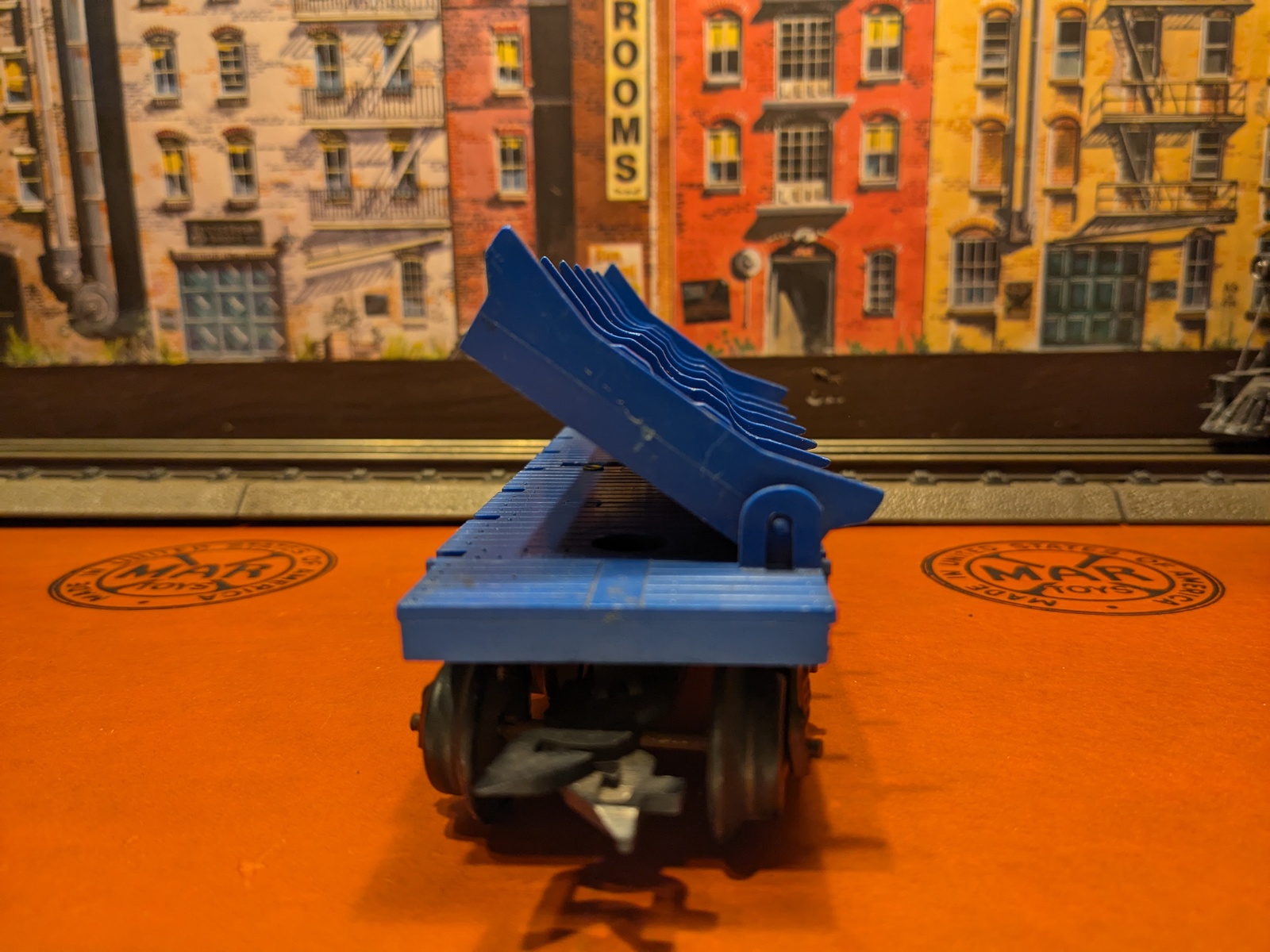 Marx Trains Used  #05594F  Plastic ERIE Tilt Log Car  Blue w/White Letter Item image 5