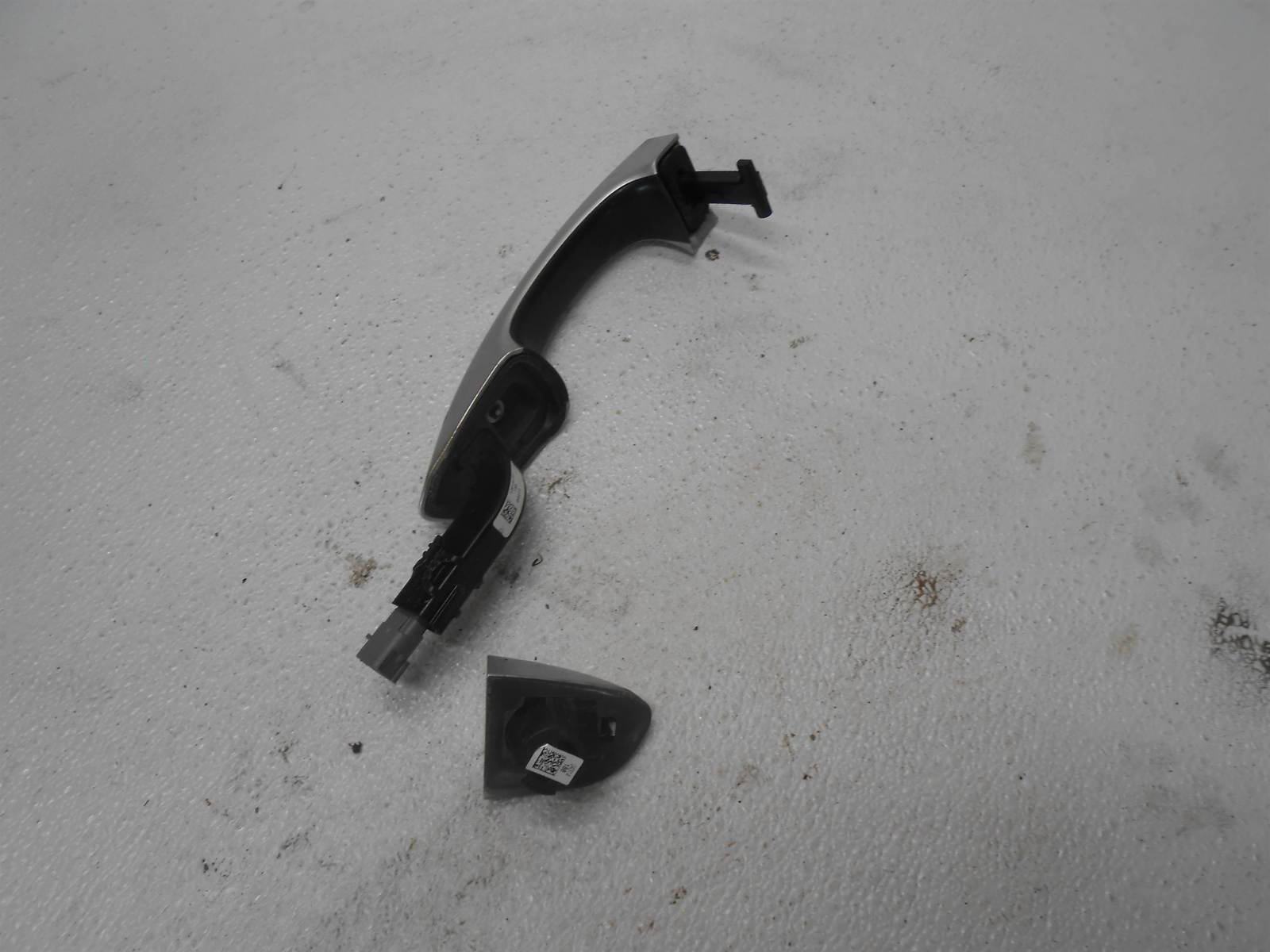 2013-2020 Ford Fusion Rear Left Driver Exterior Door Handle Paint Code UX - $29.99
