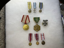 Lot Of 9 WW2 Medals - €86,57 EUR